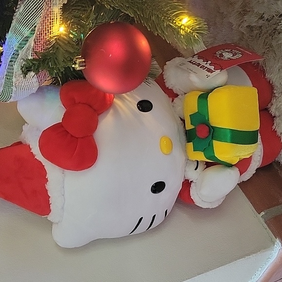 Hello kitty christmas  cvs doll - Picture 3 of 4